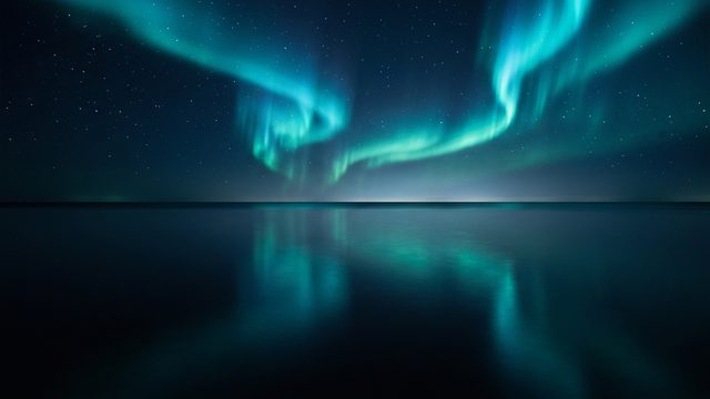 wallpaper-concept-B-aurora-ocean